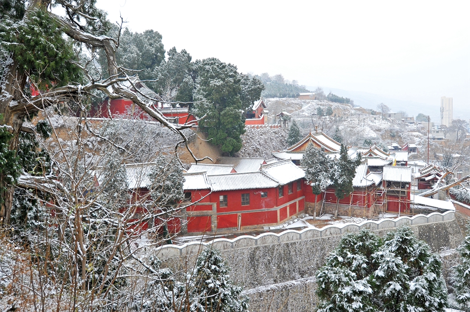 雪后的天水玉泉觀，仿佛回到了古秦州